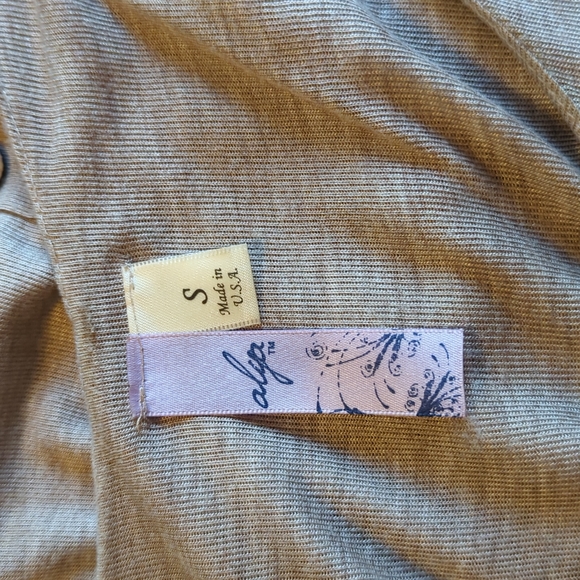 Alya Button Back Dress - Picture 3 of 3